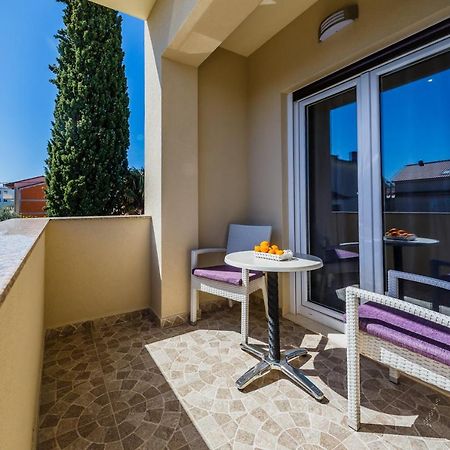 Apartment Andriana With Outdoor Pool Kaštela Εξωτερικό φωτογραφία